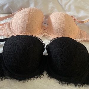 Like new Victoria Secrets lace bras